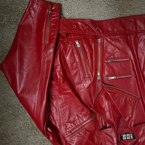 Vintage 80s genuine leather woman’s IOU red biker jacket - Picture 11 of 13